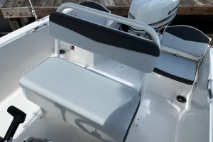 2025 Robalo R160 Alloy Gray/White