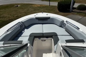 2025 Robalo R207 Alloy Gray