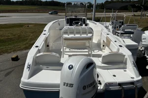 2026 Robalo R180 Atlas Blue