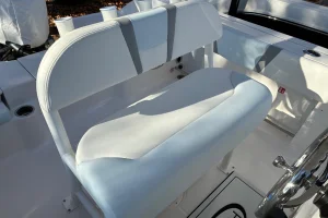 2026 Robalo R200 Ice Blue