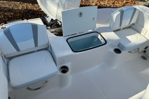 2026 Robalo R200 Ice Blue