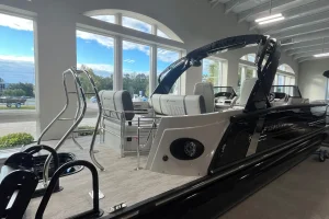 2026 Starcraft RX25 DL DC Metallic Black