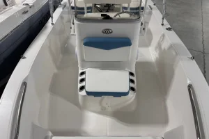 2026 Robalo R160 Atlas Blue