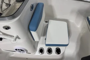 2026 Robalo R160 Atlas Blue