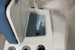 2026 Robalo R160 Atlas Blue