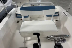 2026 Robalo R160 Atlas Blue