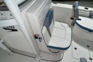 2026 Robalo 226 Cayman Atlas Blue/White