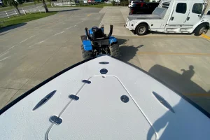 2024 Cape Horn 24XS Solid Ice Blue