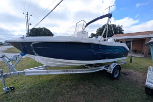 2026 Robalo R180 Biscayne Blue/White