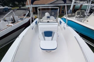 2026 Robalo R180 Biscayne Blue/White