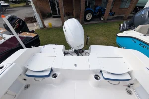 2026 Robalo R180 Biscayne Blue/White