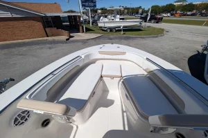 2026 Robalo R202 EX Steel Blue/White