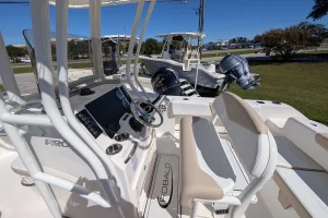 2026 Robalo R202 EX Steel Blue/White