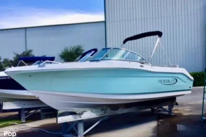 2019 Robalo 207 Dual Console