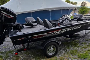 2024 Tracker Marine PRO TEAM 175 TXW w/ Trailer