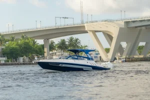 2024 Hanover Yachts 305 White & Blue T-Top Edition