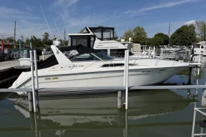 1993 Sea Ray 370 Express Cruiser