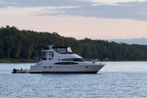 2005 Carver 444 Motor Yacht