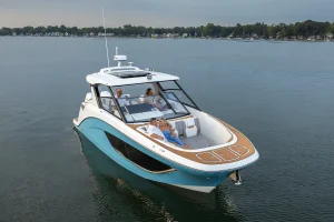 2026 Hurricane 3200 Sundeck