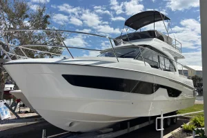 2026 Beneteau Antares 11 Fly
