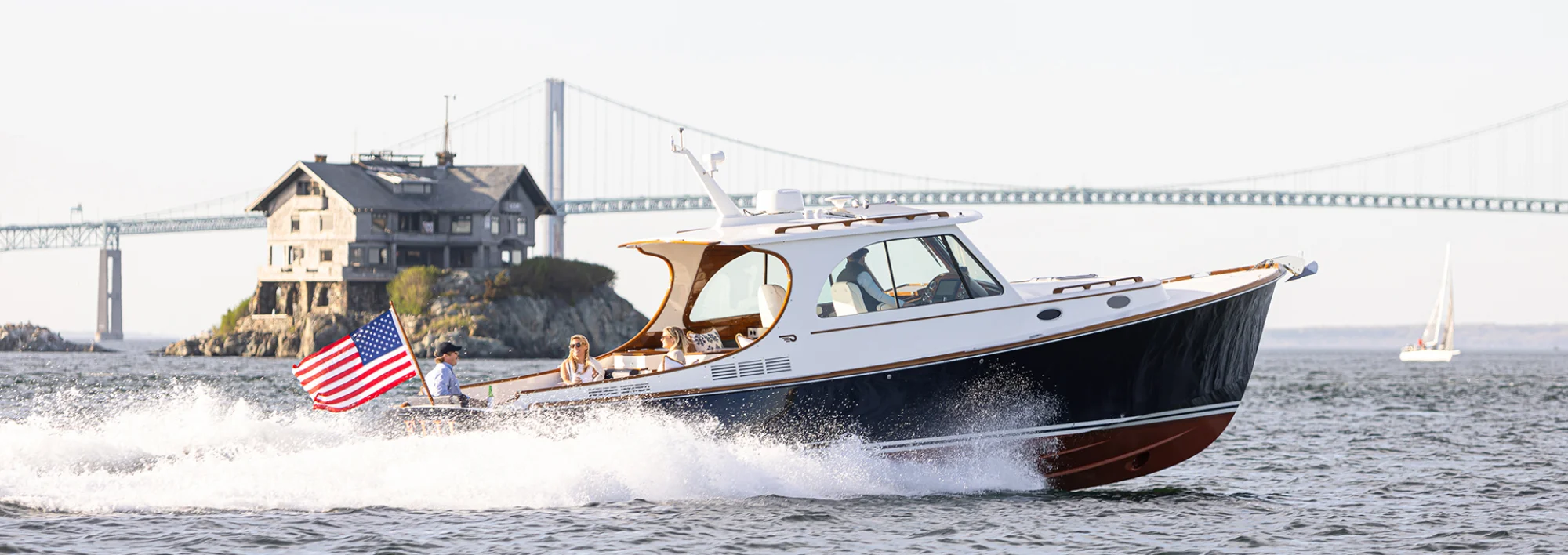 Hinckley Picnic Boat 37 - Image 1