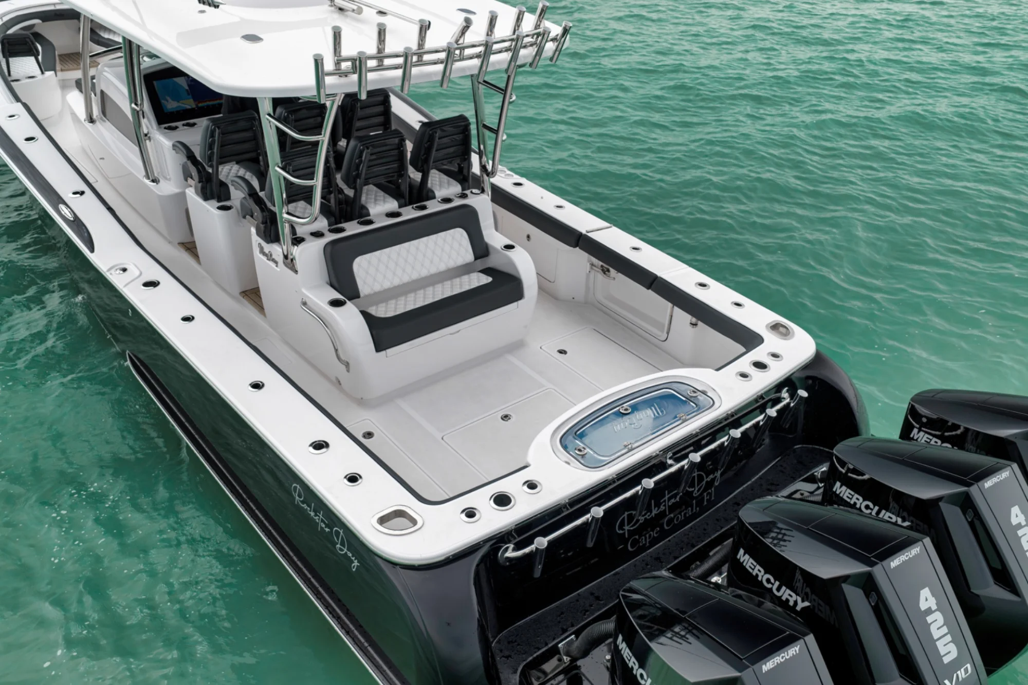 Mag Bay Yachts 43' CC - Image 5