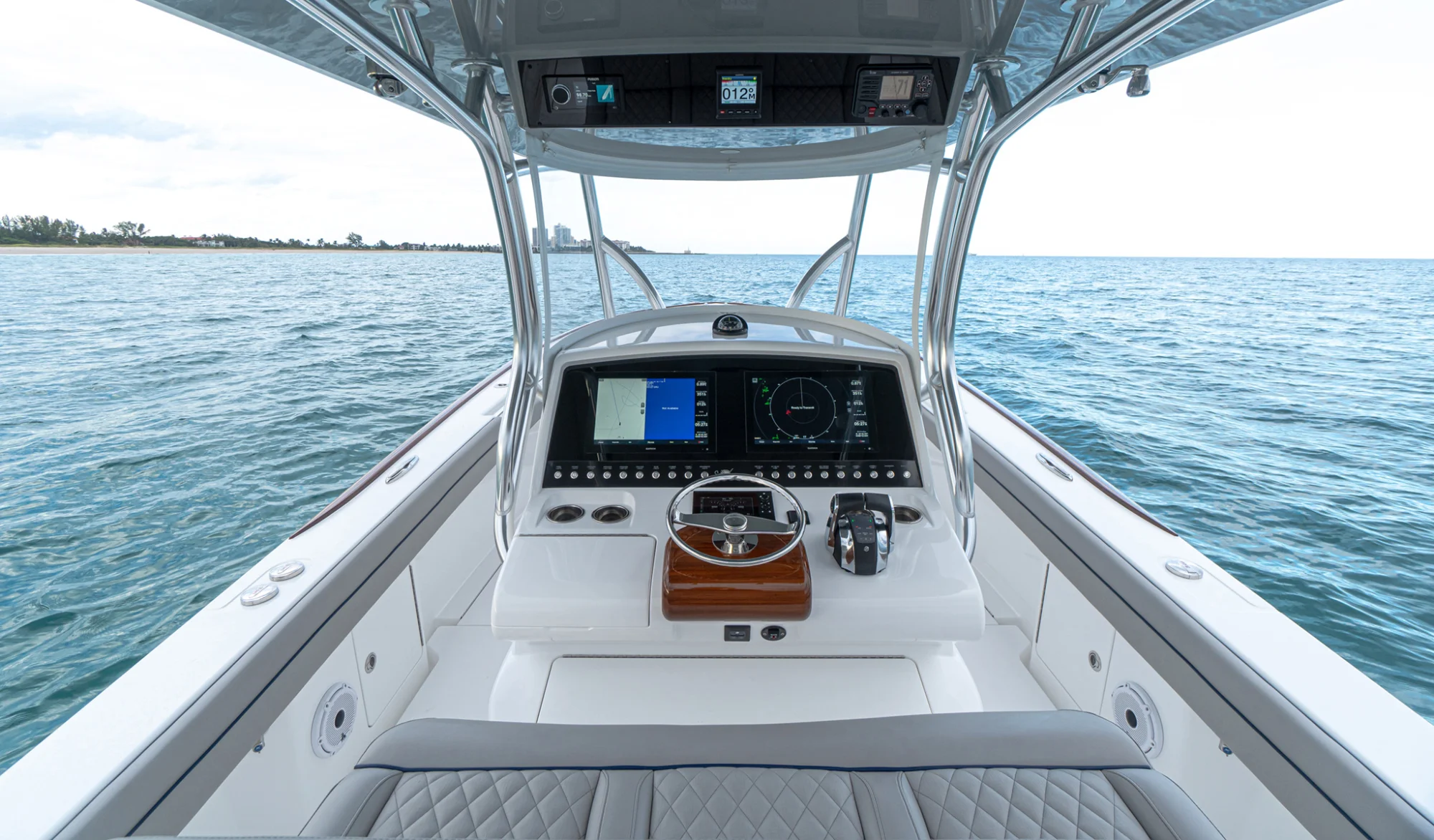 Valhalla Boatworks V-33 - Image 1