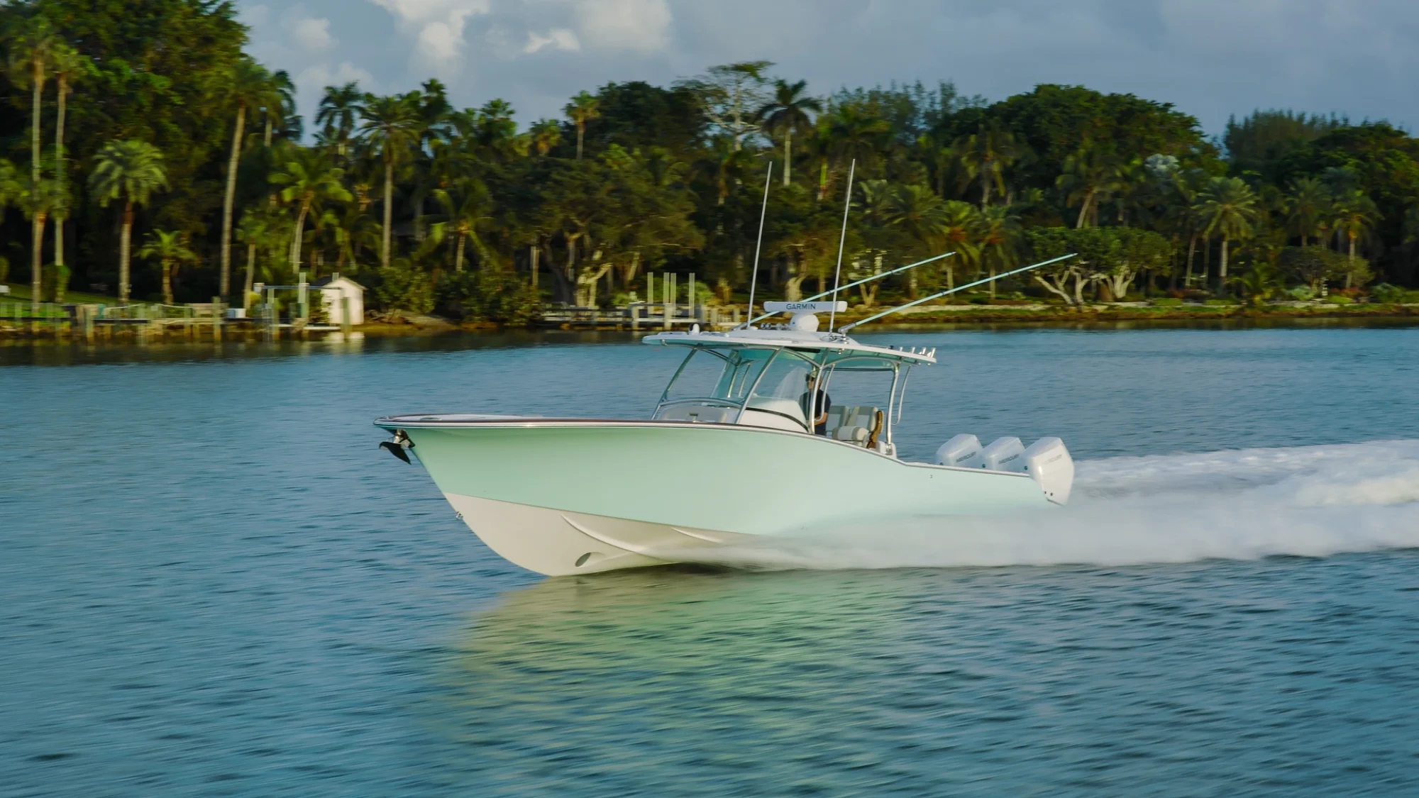 Mag Bay Yachts 38' CC - Image 2