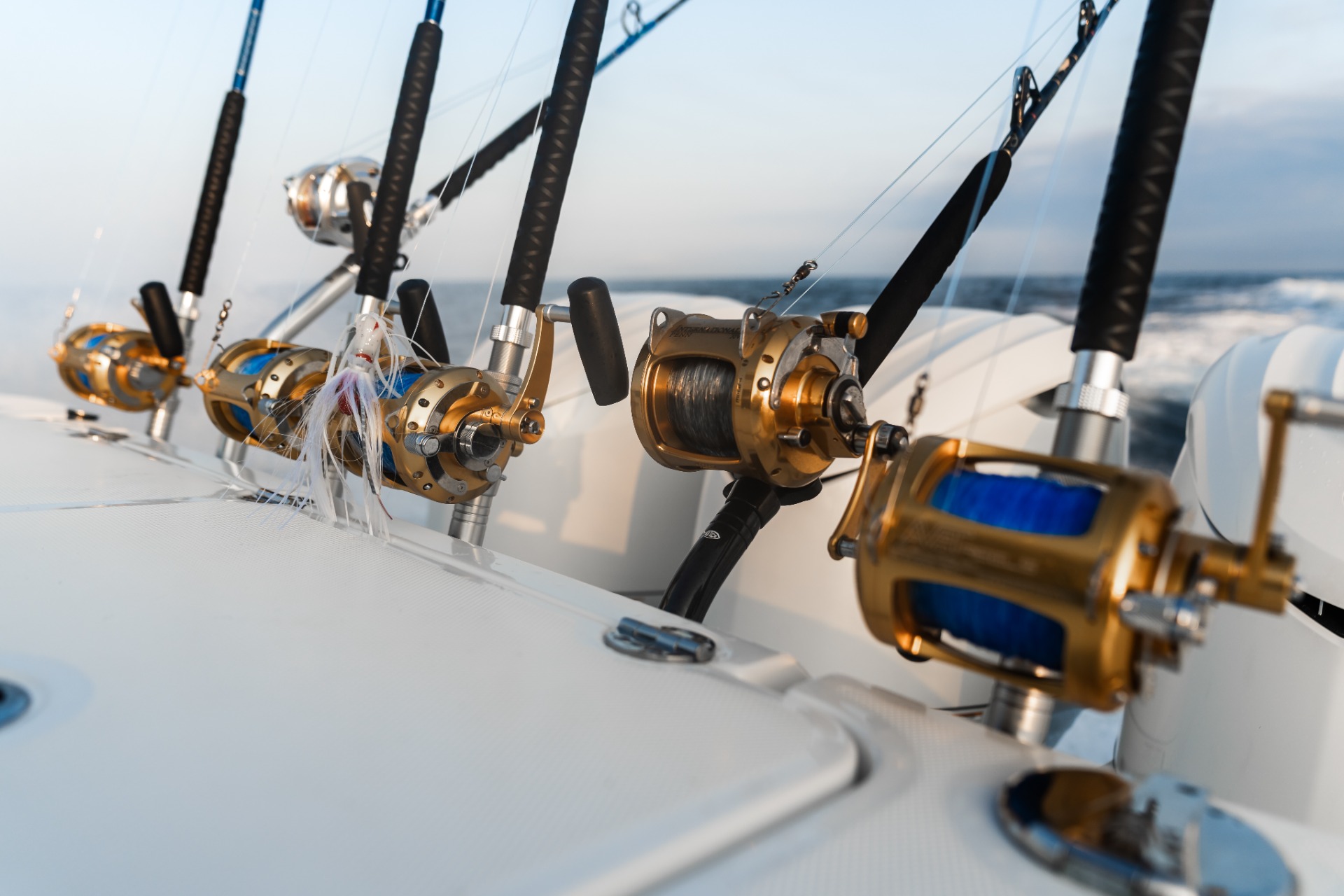 Everglades Boats 375CC - Image 8