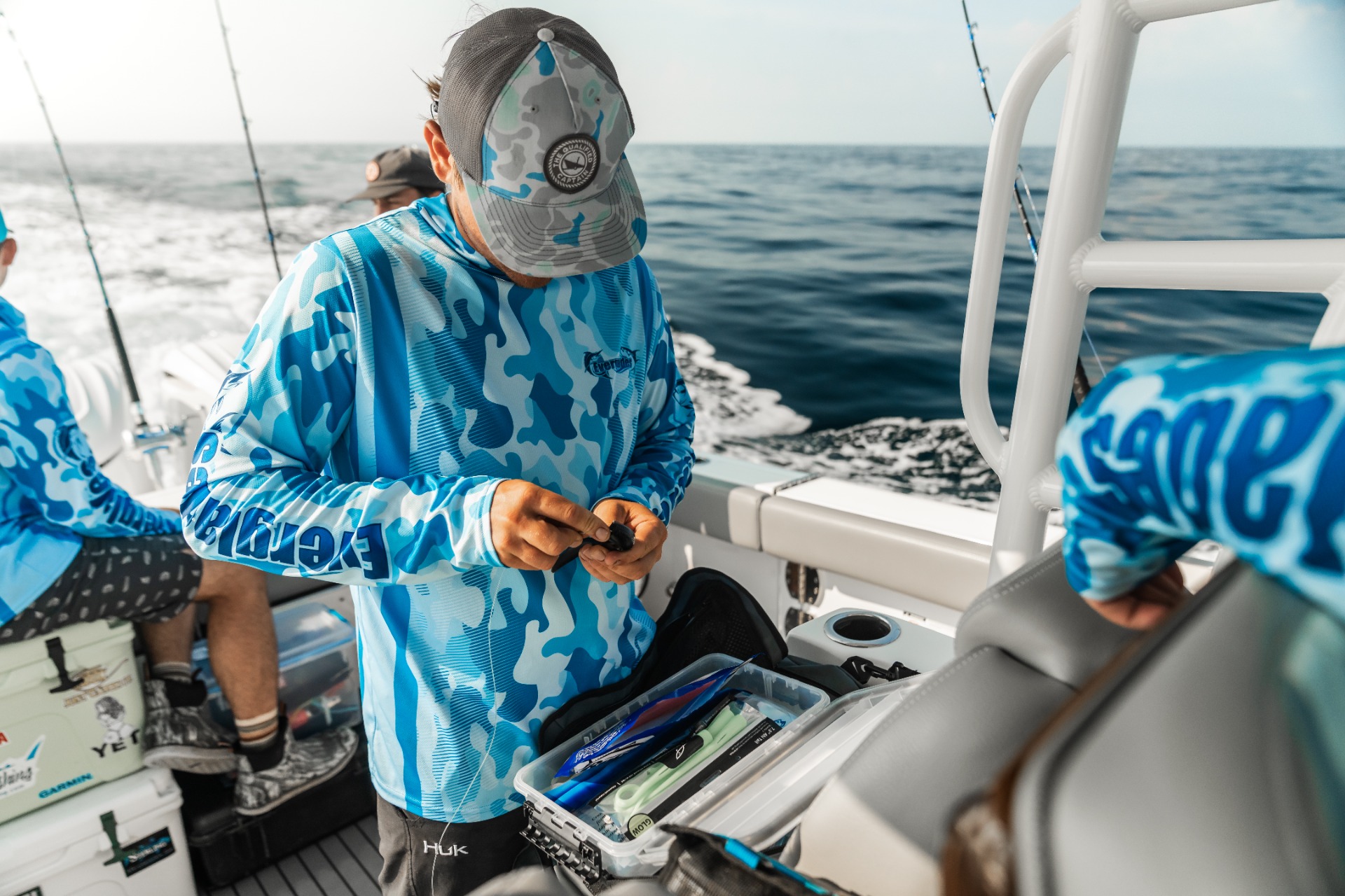 Everglades Boats 375CC - Image 25