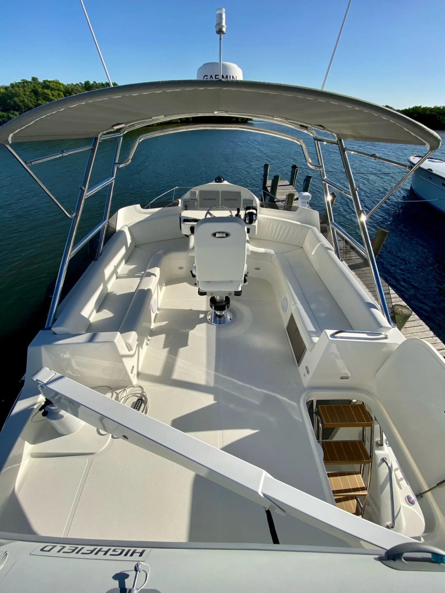 ArrowCat Power Catamarans 420 FlyBridge - Image 4