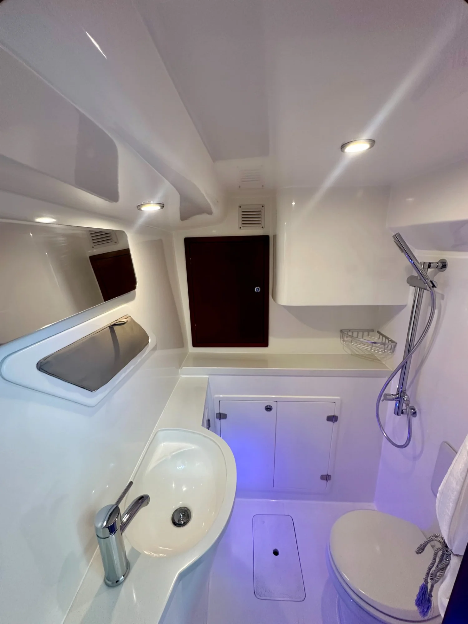 ArrowCat Power Catamarans 420 FlyBridge - Image 19