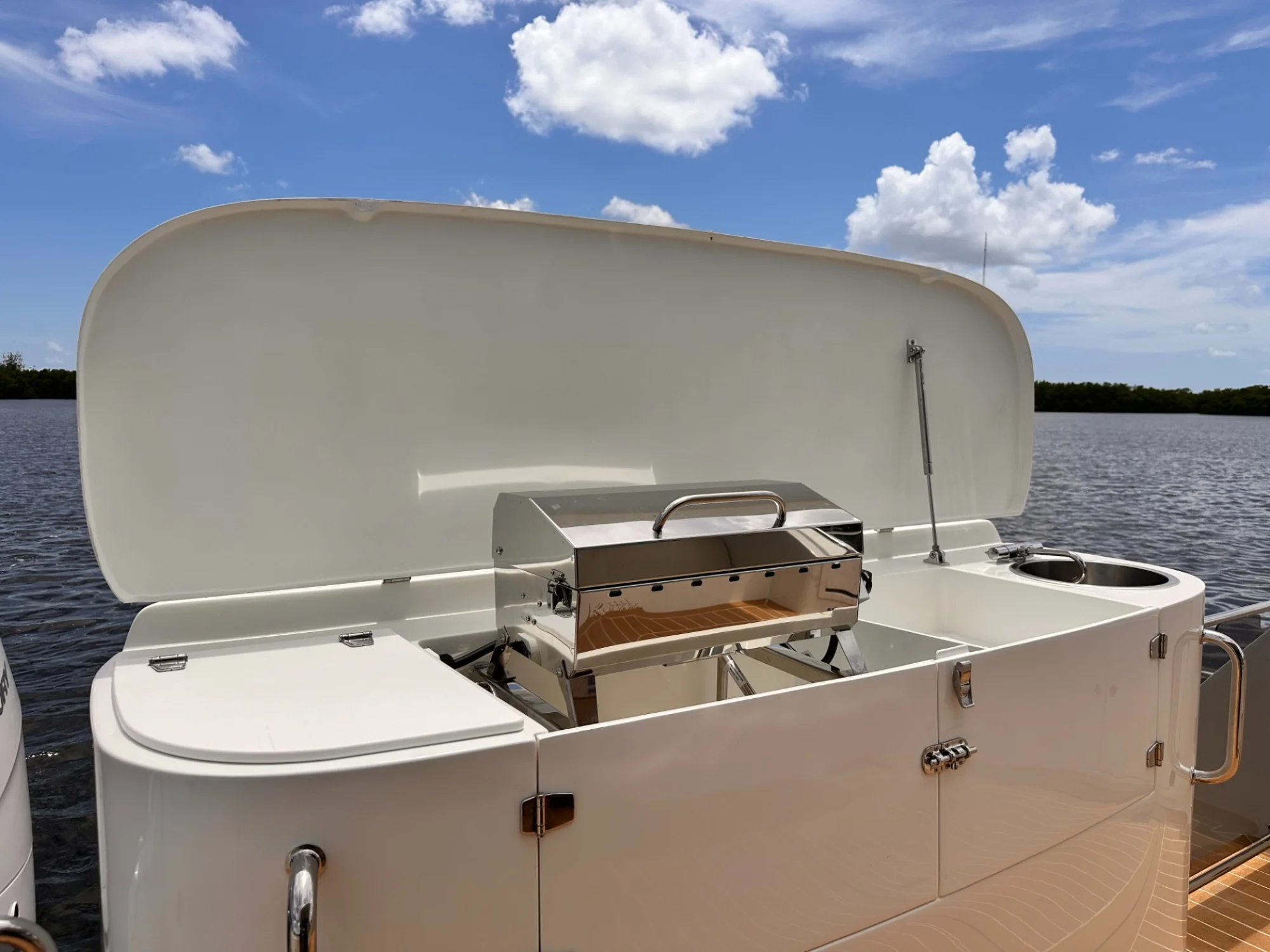 ArrowCat Power Catamarans 420 FlyBridge - Image 20